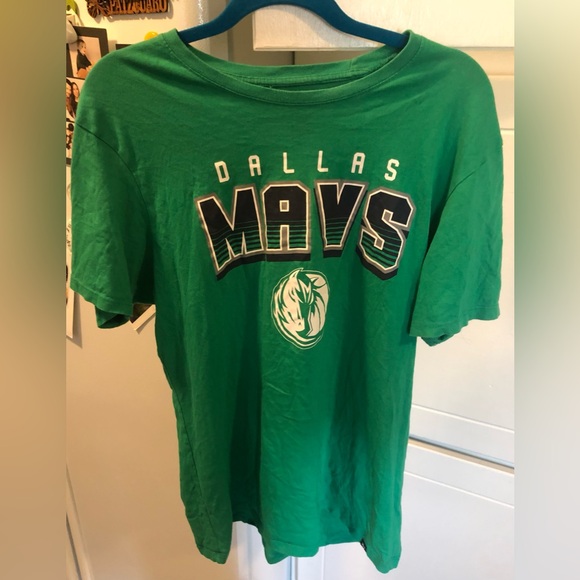 Dallas Mavs men’s size large shirt - Picture 1 of 3
